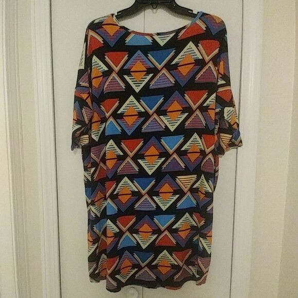 LuLaRoe "Classic T" with Stacked Triangles Print - Picture 6 of 6